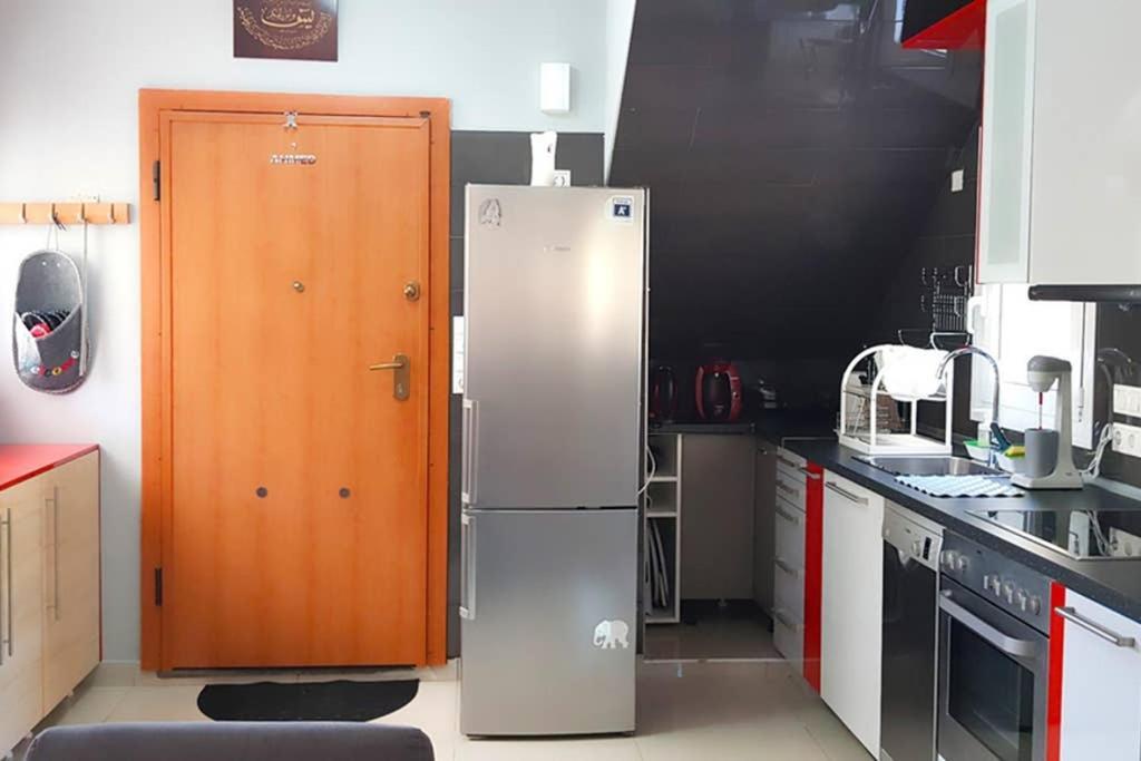 Renovated Lovely Apartment Near Airport & Sea Porto Rafti Ngoại thất bức ảnh
